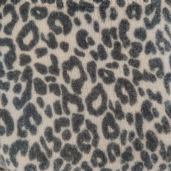 NWOT - 360 Cashmere Boat Neck -Oversized Sweater - Animal Print - Small - Picture 3 of 6